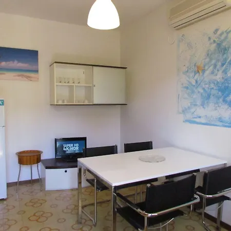 Lovely Flat With Garden And Pool - Beahost Appartamento *